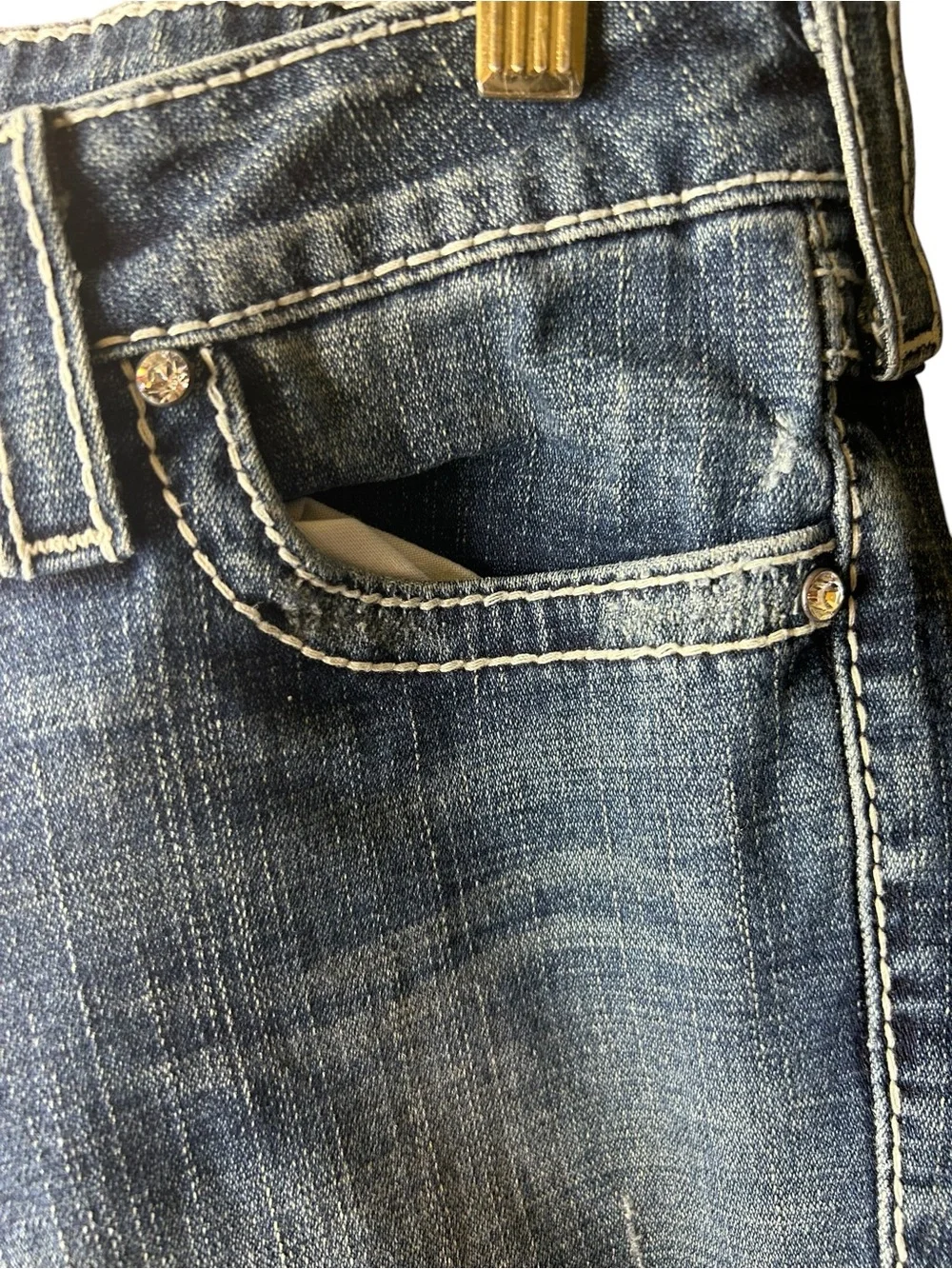 Joey Low Rise crystal Super T Flap Flare Jean twist Size 30 stitching Y2K USA